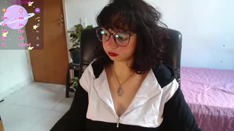 Snapshot of myamillor chatting on 22, 10, 2025 myamillor online show from 22, 10, 2025