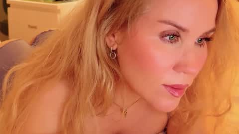 Snapshot of myassistant chatting on 12, 3, 2026 Mya-be Yours P online show from 12, 3, 2026