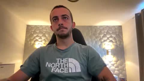Snapshot of mychaelxlive chatting on 19, 10, 2025 Mychael-X online show from 19, 10, 2025