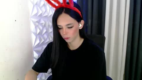 Snapshot of mydestiny_vinax chatting on 15, 12, 2025 mydestiny_vinax online show from 15, 12, 2025