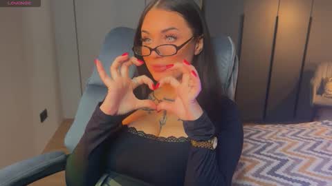 Hecate online show from 13, 10, 2025