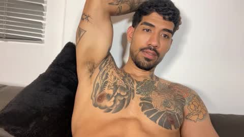 Myke esthetic online show from 17, 12, 2025