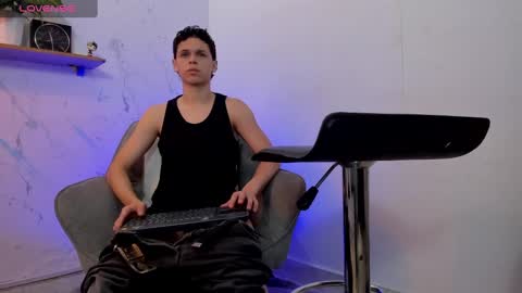 Snapshot of mykelcano chatting on 8, 10, 2025 Mykel online show from 8, 10, 2025