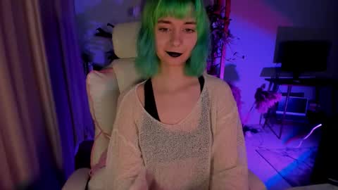 Snapshot of mylaweb chatting on 4, 10, 2025 MylaFlores online show from 4, 10, 2025