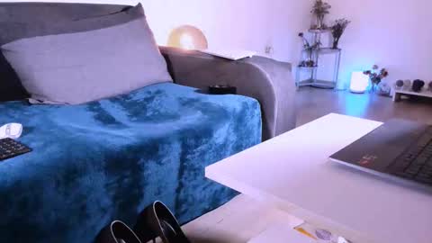 Snapshot of mylegsonheels chatting on 16, 10, 2025 Anda online show from 16, 10, 2025