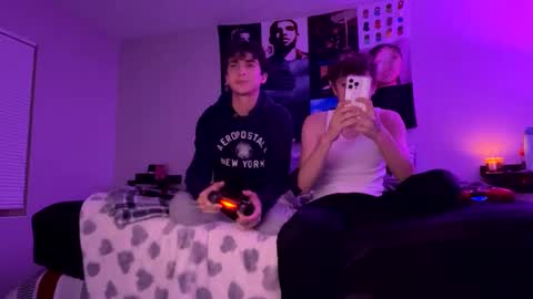 Snapshot of mylesandmaxxx06 chatting on 12, 2, 2025 MylesMaxx online show from 12, 2, 2025