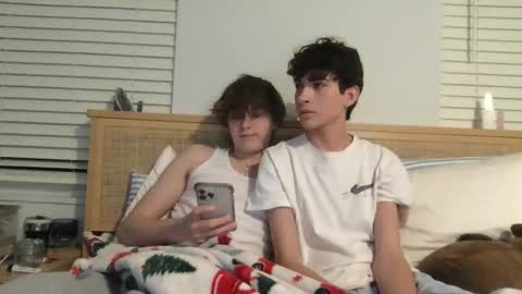 Snapshot of mylesandmaxxx06 chatting on 2, 12, 2025 MylesMaxx online show from 2, 12, 2025