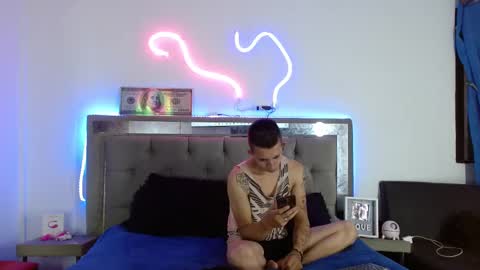 Snapshot of myluandjackhot chatting on 5, 2, 2025 Myluandjack online show from 5, 2, 2025