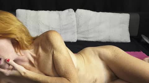 Snapshot of mymiesexy chatting on 9, 9, 2025 mymiesexy online show from 9, 9, 2025