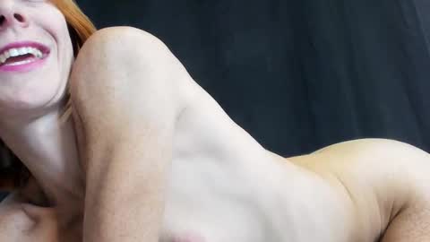 Snapshot of mymiesexy chatting on 6, 11, 2025 mymiesexy online show from 6, 11, 2025