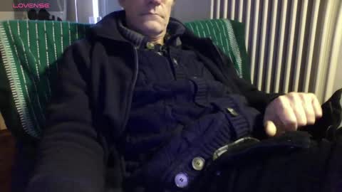 Snapshot of mynakedbeach chatting on 19, 2, 2026 Bi sexy guy lovense hush is on private is open or password show tip if you like. online show from 19, 2, 2026