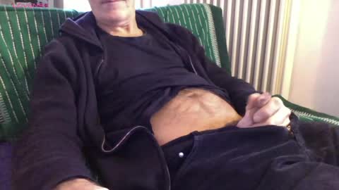 Bi sexy guy lovense hush is on private is open or password show tip if you like. online show from 11, 4, 2026