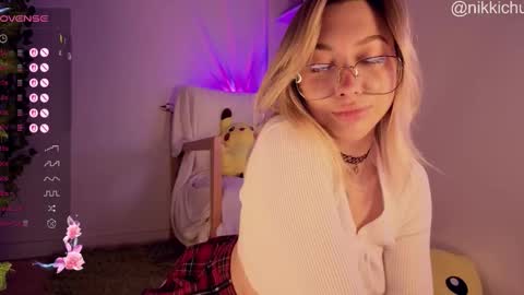 mynameisnikki_ online show from 10, 1, 2026