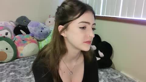 myrawood online show from 23, 3, 2026