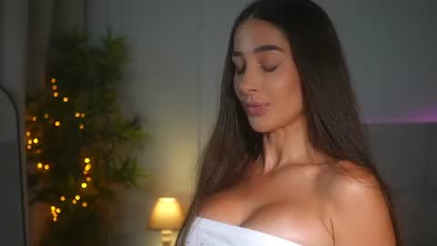 Snapshot of myriamfox_ chatting on 14, 7, 2026 Miryam online show from 14, 7, 2026