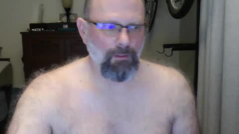 Just hanging out - No pressure online show from 13, 5, 2026