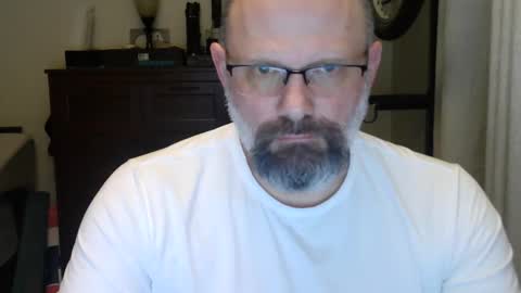 Just hanging out - No pressure online show from 14, 5, 2026