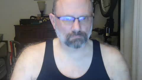 Just hanging out - No pressure online show from 28, 6, 2026