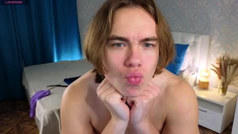 Snapshot of myshkek chatting on 13, 12, 2024 Mickey online show from 13, 12, 2024