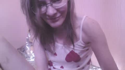 Snapshot of mysterious_blondy chatting on 25, 4, 2026 mysterious_blondy online show from 25, 4, 2026