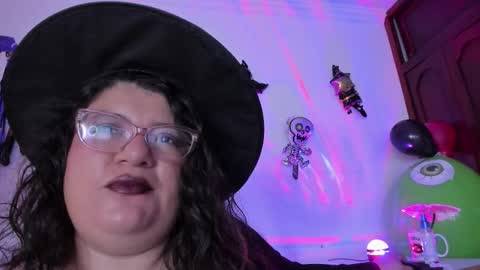 Snapshot of mystery_psique chatting on 31, 10, 2025 mystery_psique online show from 31, 10, 2025