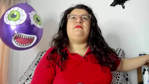 Snapshot of mystery_psique chatting on 4, 11, 2025 mystery_psique online show from 4, 11, 2025