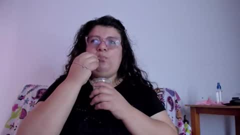 Snapshot of mystery_psique chatting on 14, 11, 2025 mystery_psique online show from 14, 11, 2025