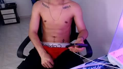 Snapshot of mysteryboy_thin16 chatting on 13, 1, 2025 mysteryboy_thin16 online show from 13, 1, 2025