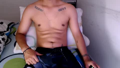 Snapshot of mysteryboy_thin16 chatting on 28, 9, 2025 mysteryboy_thin16 online show from 28, 9, 2025