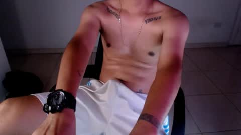 Snapshot of mysteryboy_thin16 chatting on 14, 6, 2026 mysteryboy_thin16 online show from 14, 6, 2026