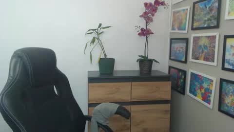 Erica online show from 23, 4, 2026
