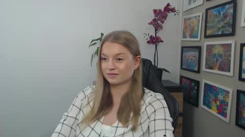 Erica online show from 28, 4, 2026