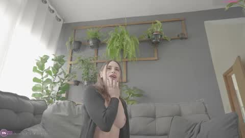 Snapshot of mystic_bunny chatting on 18, 10, 2025 Mystic Bunny online show from 18, 10, 2025