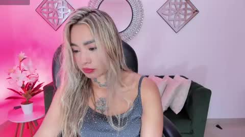 mystic_nova_ online show from 17, 5, 2026