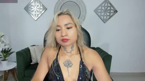 mystic_nova_ online show from 30, 5, 2026