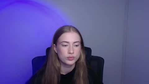 Emelie online show from 12, 9, 2025