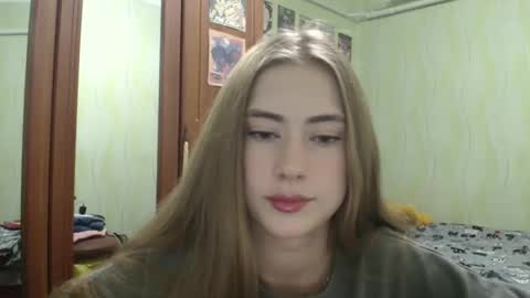 Emelie online show from 7, 10, 2025