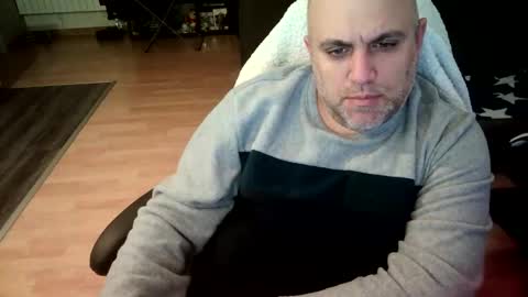 Snapshot of mystico88 chatting on 5, 1, 2026 Winnie online show from 5, 1, 2026