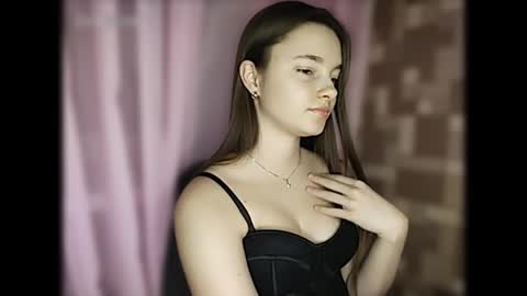 Snapshot of mysticrose_ chatting on 24, 2, 2026 Leya online show from 24, 2, 2026