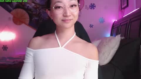 Snapshot of mysweetsofie1 chatting on 5, 1, 2025 MySweetSofie online show from 5, 1, 2025