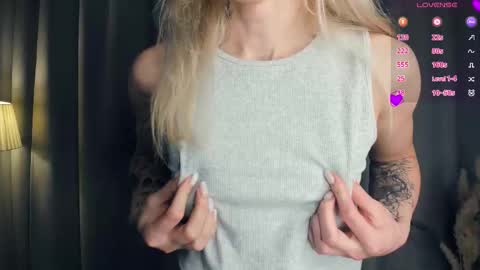 Snapshot of myviolet_rush chatting on 7, 11, 2025 Olivia or just olive online show from 7, 11, 2025