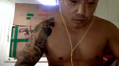 str8 dom alphaAsian Daddy type. sorry not bi or  curious but i dont judgediscrimenate. online show from 9, 2, 2025