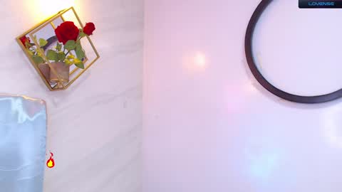 naamah_b online show from 1, 2, 2025