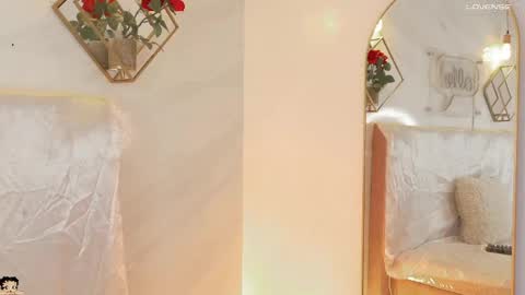 naamah_b online show from 12, 5, 2026