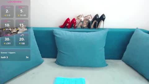 Snapshot of nadiafemdom chatting on 10, 12, 2024 NadiaFemDom online show from 10, 12, 2024