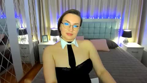 NadinGracefull online show from 25, 5, 2026