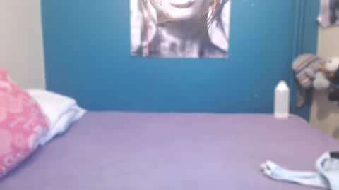 nadinnnea online show from 15, 3, 2026