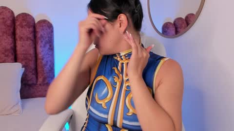 Nahia INDEPENDENT MODEL P online show from 30, 1, 2025