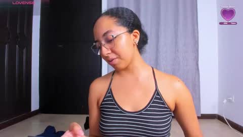 Snapshot of nahomi_miller_ chatting on 1, 10, 2025 Laura online show from 1, 10, 2025