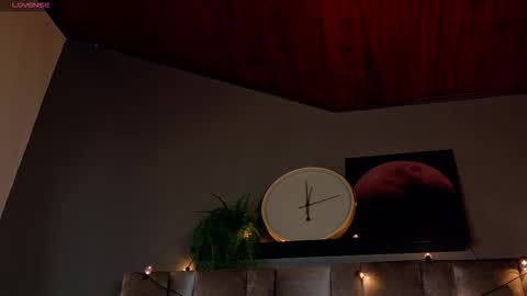  VICTORIA  online show from 15, 12, 2025